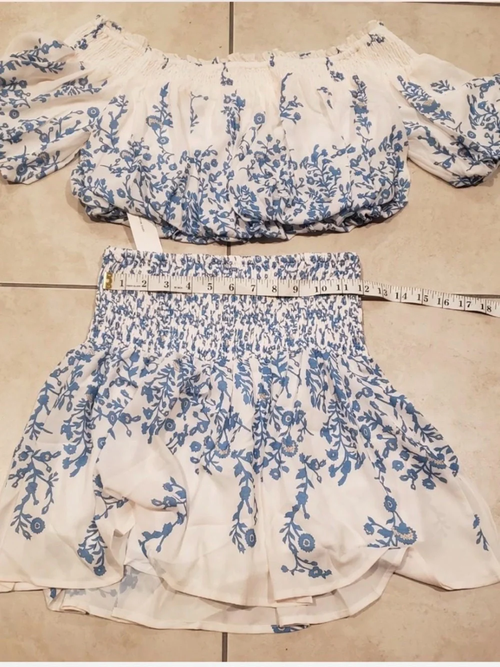 Commense floral off shoulder crop top and cinching skirt set - Picture 6 of 8